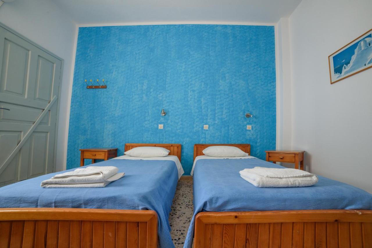 Dilino Hotel Kamári Екстериор снимка