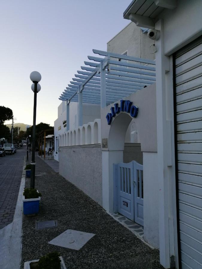 Dilino Hotel Kamári Екстериор снимка