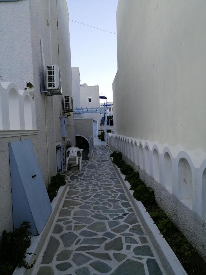 Dilino Hotel Kamári Екстериор снимка