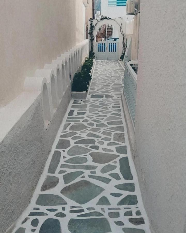 Dilino Hotel Kamári Екстериор снимка