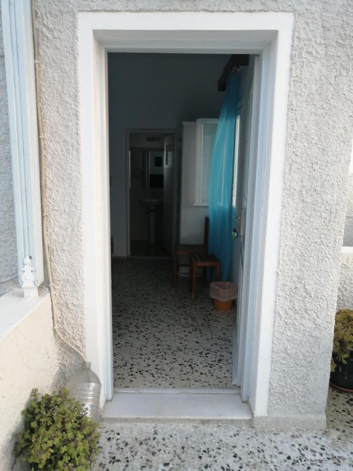 Dilino Hotel Kamári Стая снимка