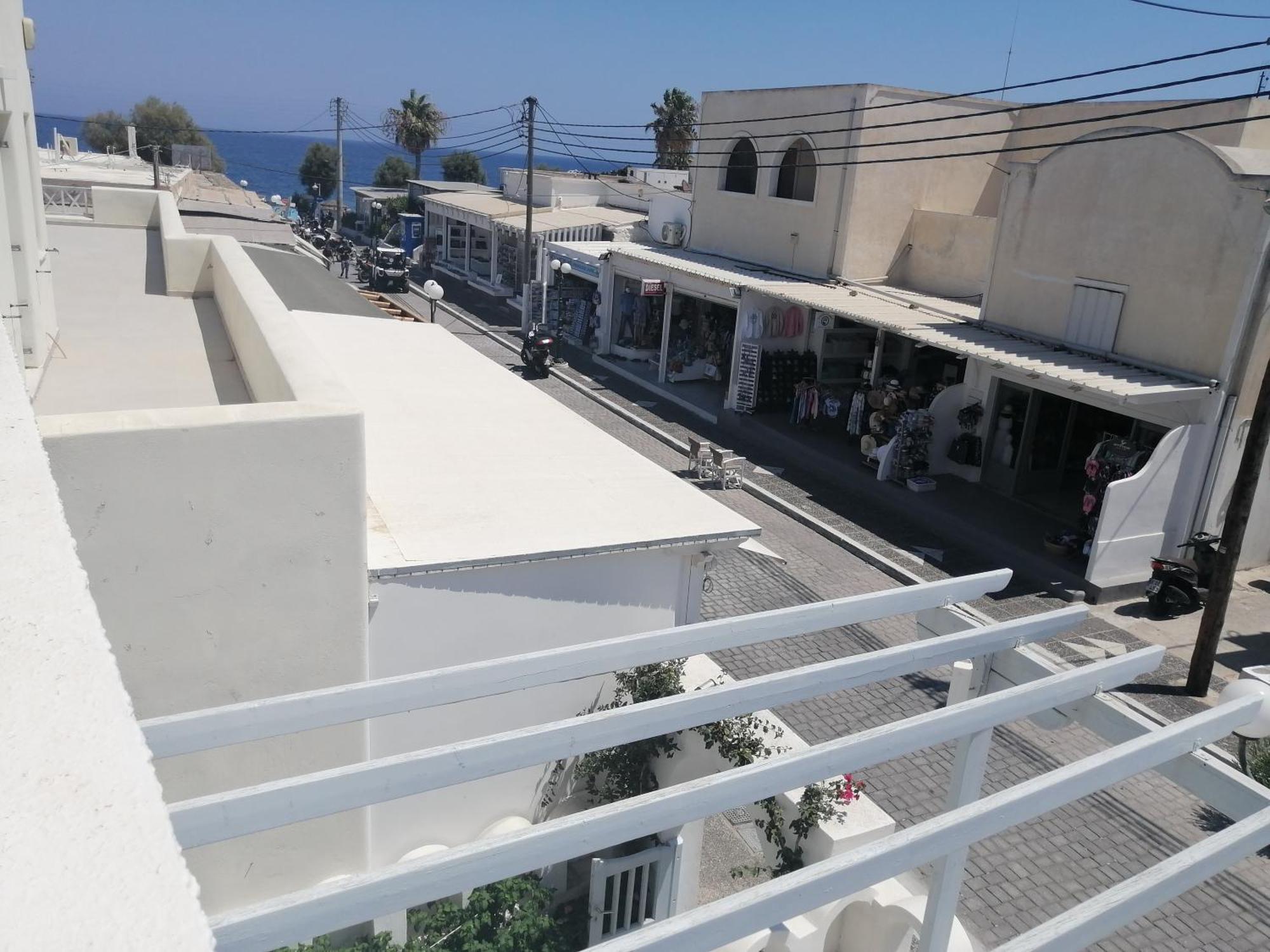 Dilino Hotel Kamári Стая снимка